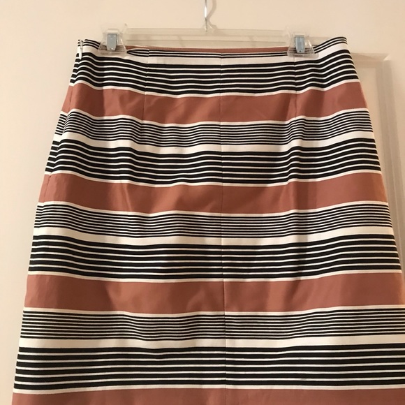 Skirt - Picture 2 of 3